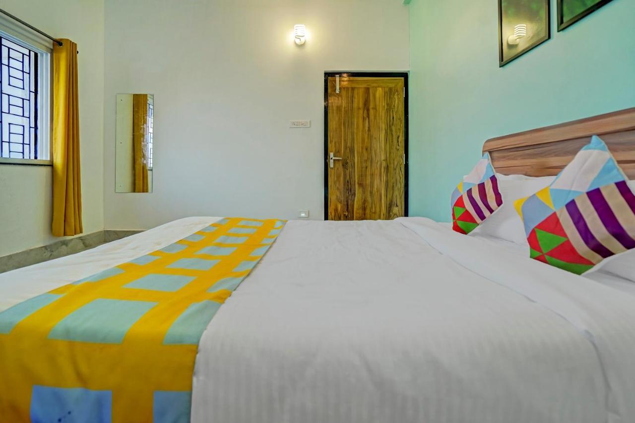 Kochi Oyo 79233 Hotel Hive Stays מראה חיצוני תמונה