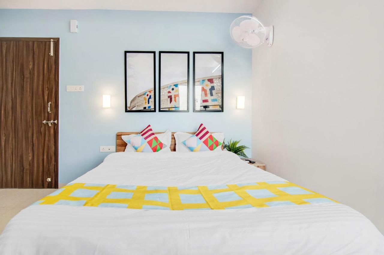 Kochi Oyo 79233 Hotel Hive Stays מראה חיצוני תמונה