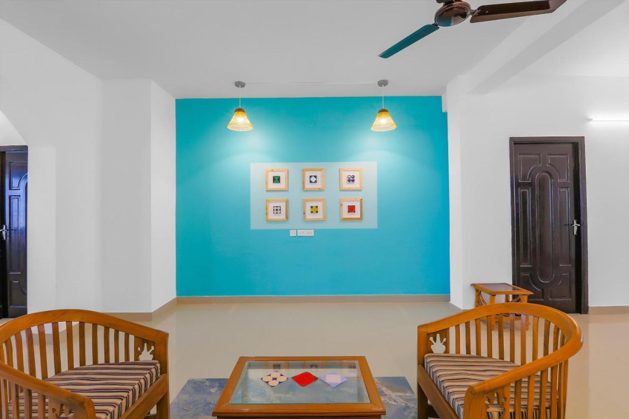 Kochi Oyo 79233 Hotel Hive Stays מראה חיצוני תמונה