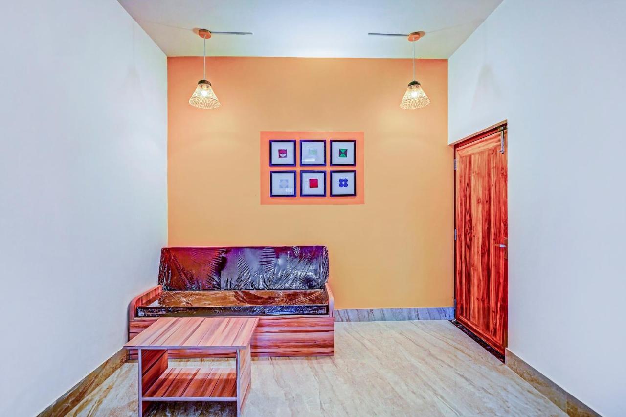 Kochi Oyo 79233 Hotel Hive Stays מראה חיצוני תמונה